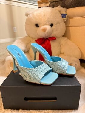 NEW! Fashion Nova Light Blue Tweed Square-Toe Mule Heels size 6